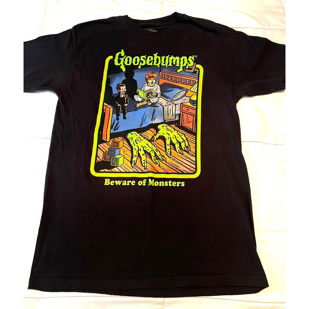 Goosebumps Beware of Monsters R.L. Stine Horror 90s nostalgia Y2K Graphic Tee-M
